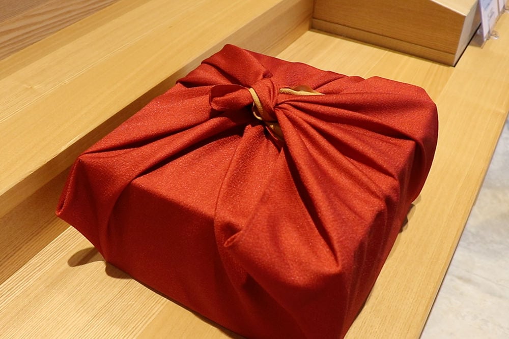 みかくおせち荷姿